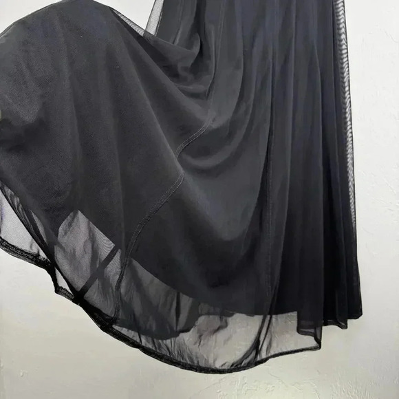 Veronique‎ Young Maxi Skirt Size 8 Black Lined Mesh - Picture 4 of 11